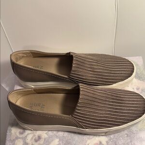 Naturalizer Tan and Brown Men's Slip-On Loafers